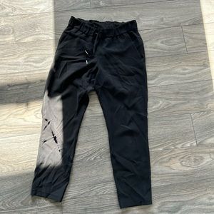 Lululemon on the fly pant